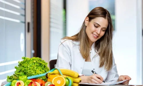 nutrition coach vs registered dietitian hero blog